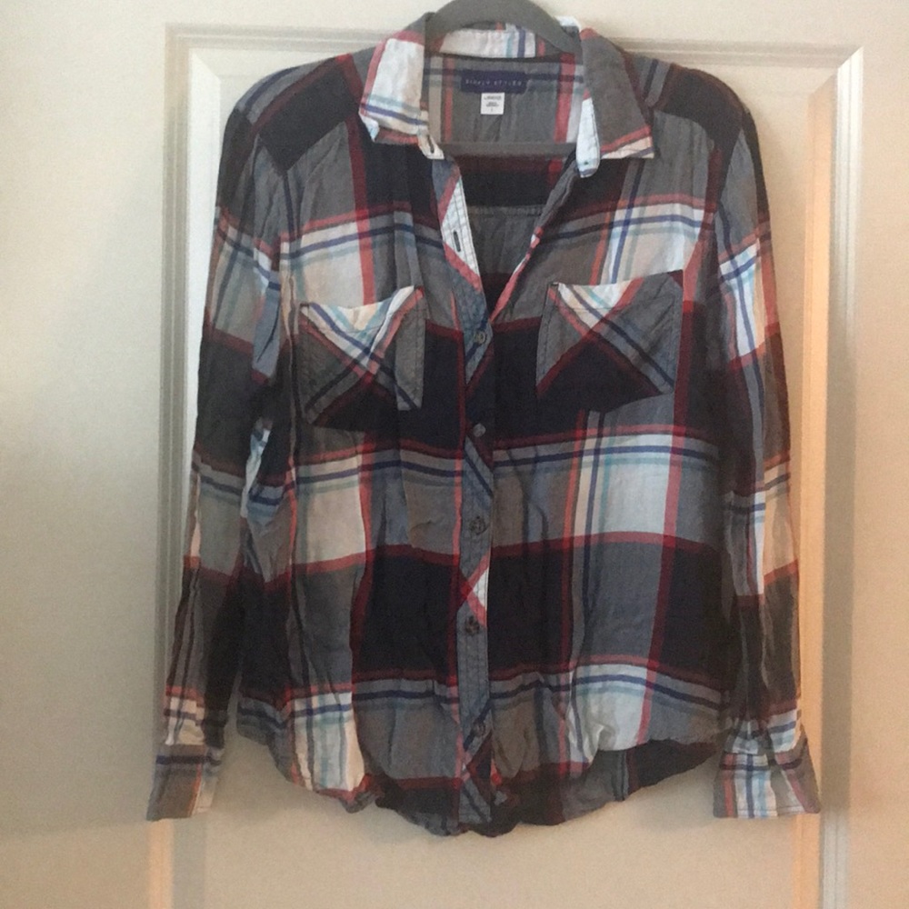 Women’s button up shirt